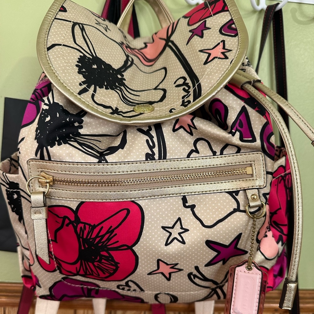 🐎🌺Coach kyra Floral poppy Backpack🌺🐎